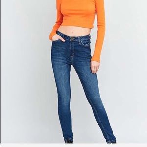 BDG medium wash skinny jeans size 30